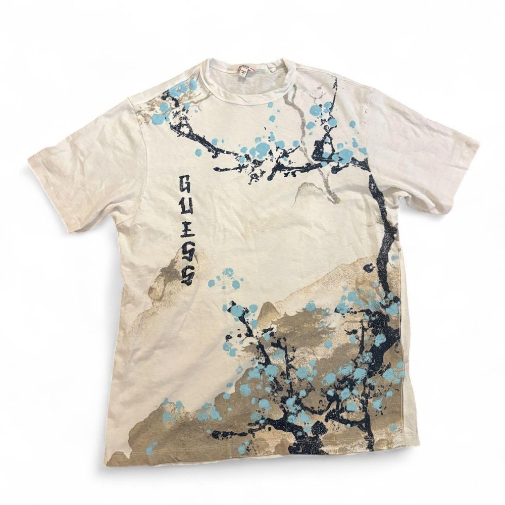 Vintage Guess White Japanese Inspired Graphic T-Shirt Mens Small Y2K Tee
